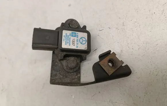 Mercedes-Benz A W168 Air pressure sensor A0041533128 0041533128 16244349