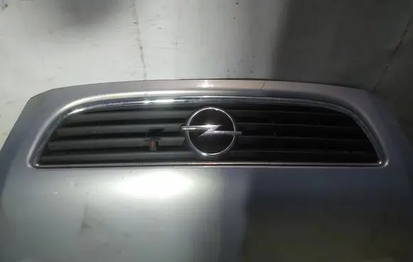 Opel Zafira A Front grill
