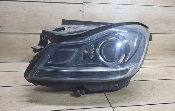 Headlight/headlamp