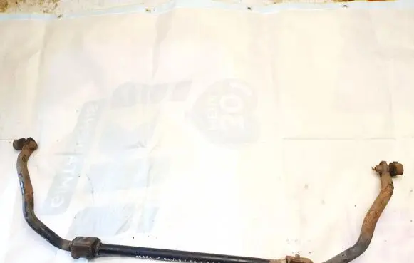 Toyota RAV 4 (XA30) Front anti-roll bar/sway bar