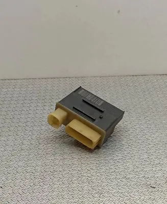 Peugeot 5008 Glow plug pre-heat relay 9662570880 018010953 11052727558