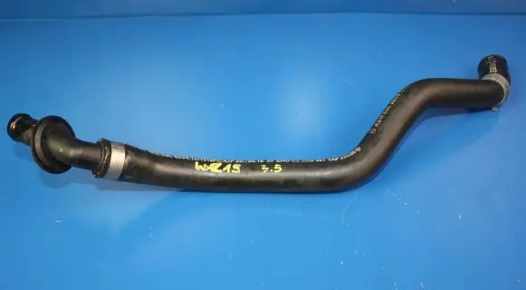 Mercedes-Benz CLS C219 Engine coolant pipe/hose