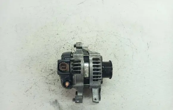Toyota Yaris Generator/alternator 27060-0Y030