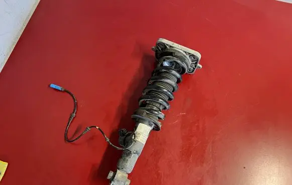 BMW X5 G05 Rear shock absorber/damper 6896442 37106896442