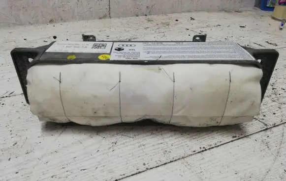 Audi A6 S6 C6 4F Passenger airbag