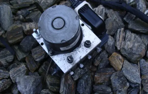 Opel Crossland X ABS Pump 9804565080