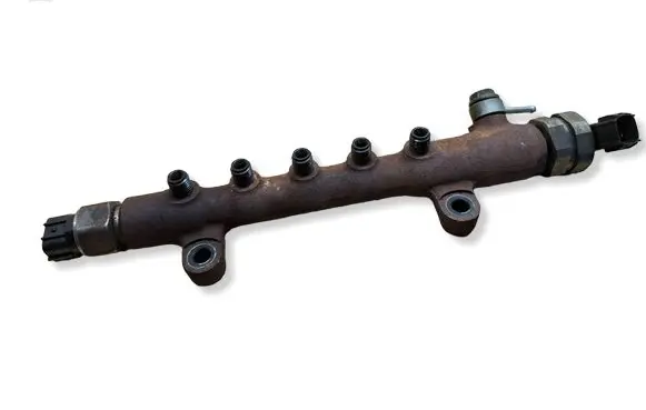 Toyota Avensis T270 Fuel main line pipe 8945820051