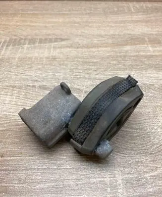 Audi A4 S4 B9 Muffler mount bracket/holder 4M0253147C