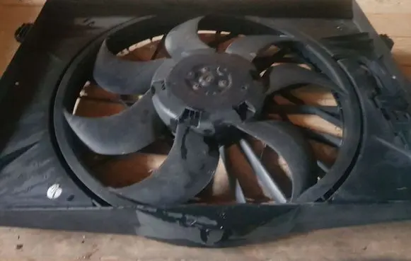 Mercedes-Benz E AMG W210 Electric radiator cooling fan