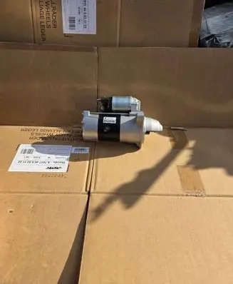 Opel Vivaro Starter motor 25192220