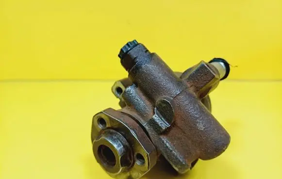 Volkswagen Golf IV Power steering pump 1J0422154D