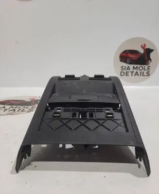 Volkswagen PASSAT B6 Rear air vent grill 3C0863615