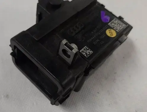 Audi A4 S4 B8 8K Ignition lock 8K0909131