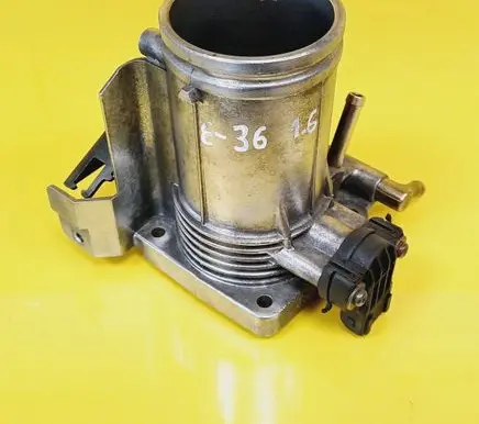 BMW 3 E36 Throttle body valve 13.63-1721456 13631721456