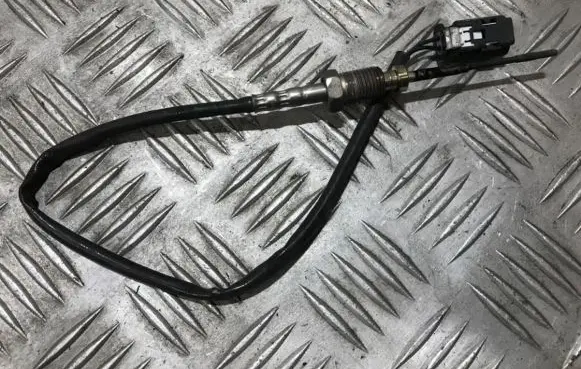 BMW 5 GT F07 Exhaust gas temperature sensor 8570234 hu2657009080