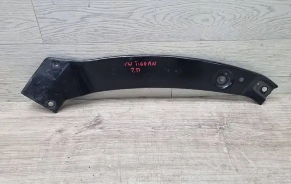 Volkswagen Tiguan Radiator support slam panel bracket 5N0806930A