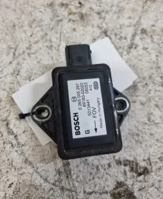 Toyota Corolla Verso AR10 ESP acceleration yaw rate sensor 0265005297