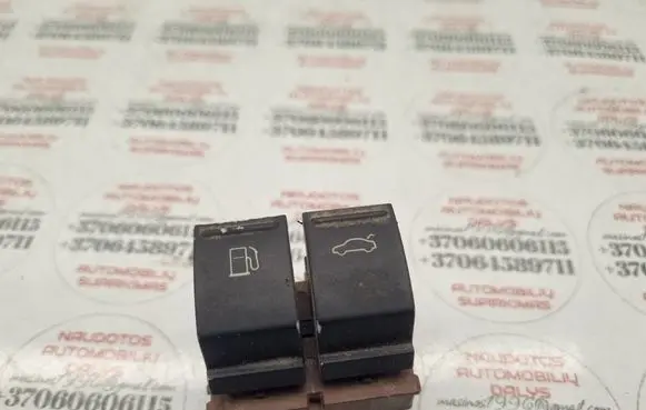 Volkswagen PASSAT B6 Fuel tank opening switch 3C0959903