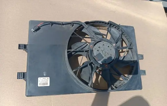 Mercedes-Benz Vaneo W414 Electric radiator cooling fan A1685000593 1685000593