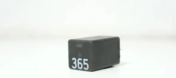 Audi A4 S4 B5 8D Other relay 8D0959257