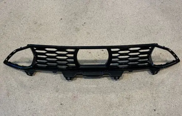 BMW 8 G15 Front bumper lower grill 8074420