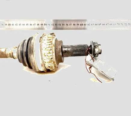 KIA Carens II Front driveshaft