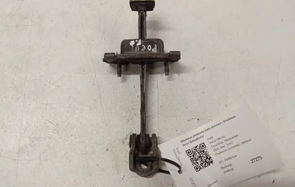 Ford Focus Front door check strap stopper