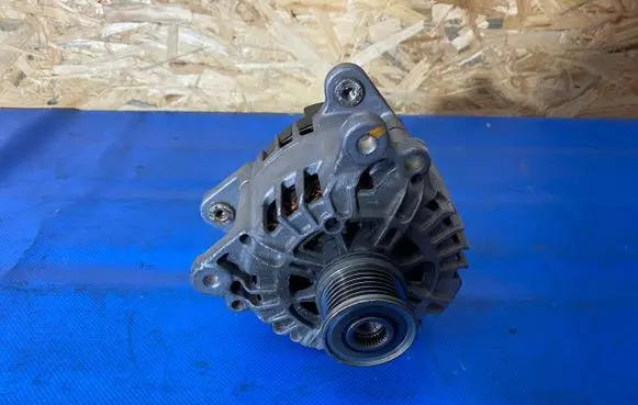 Volkswagen Caddy Generator/alternator 04L903021A 2715269B 319021022