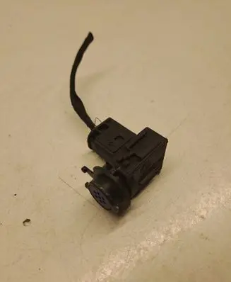 BMW 4 F36 Gran coupe Air quality sensor 9240180 13242411