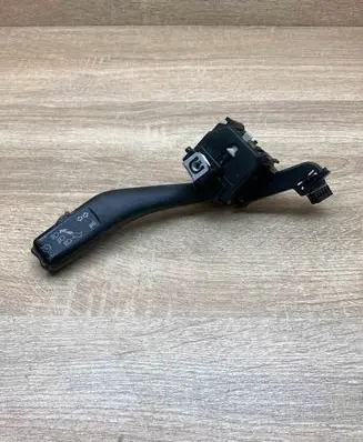 Volkswagen PASSAT B6 Indicator stalk 1K0953513F