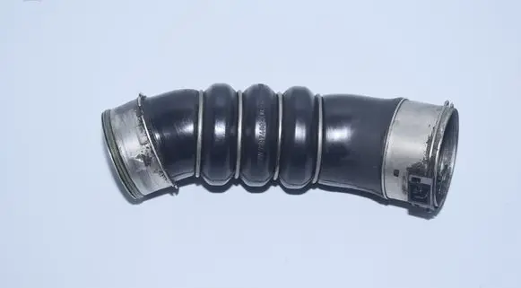 BMW 1 E81 E87 Intercooler hose/pipe 7797480