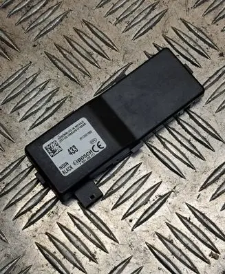 Opel Insignia A Door central lock control unit/module 13501980 F00HJ00471 DL19804ZP13100VB