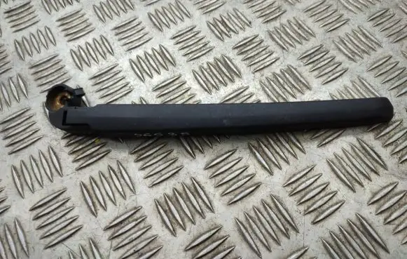 Audi A1 Rear wiper blade arm
