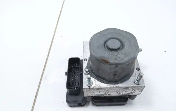 Mercedes-Benz B W246 W242 ABS Pump A2424310812