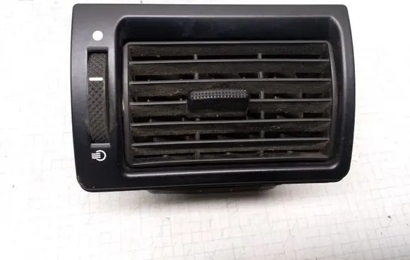 Ford Mondeo Mk III Dashboard side air vent grill/cover trim