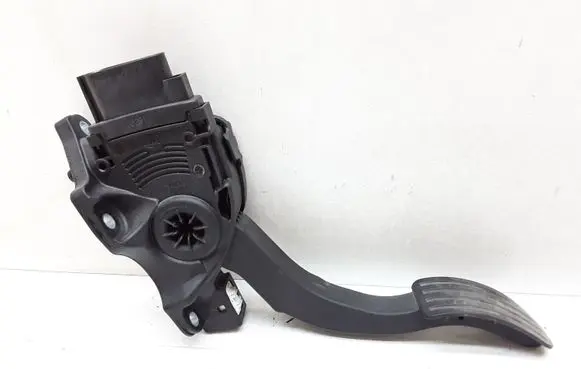 Volvo V70 Accelerator throttle pedal 31329058
