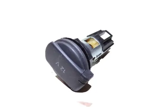 Volkswagen Touareg II 12 V Socket (rear) 