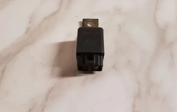 Mitsubishi Pajero Sport I Other relay MB627895