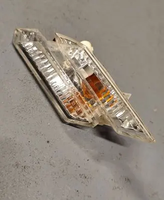 BMW 6 E63 E64 Front fender indicator light 7165810