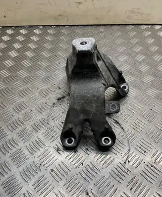 Audi A4 S4 B8 8K Engine mounting bracket