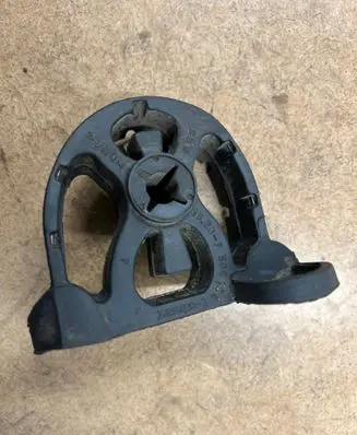 BMW 3 E46 Muffler mount bracket/holder 18207503246 7503246 18207504194