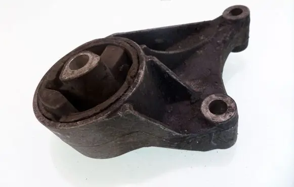 Opel Zafira B Engine mount bracket 2105442