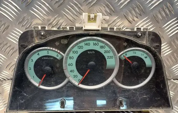 Toyota Corolla Verso E121 Speedometer (instrument cluster) 838000F060L MB2574203689