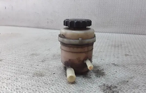KIA Sorento Power steering fluid tank/reservoir