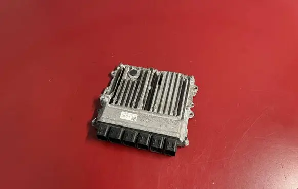 BMW X3 G01 Engine control unit/module 9896978