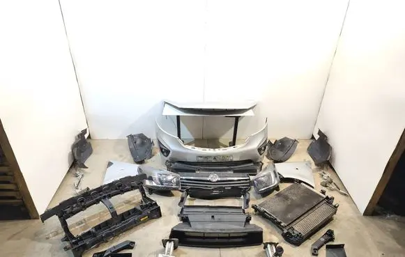 Opel Vivaro Front piece kit