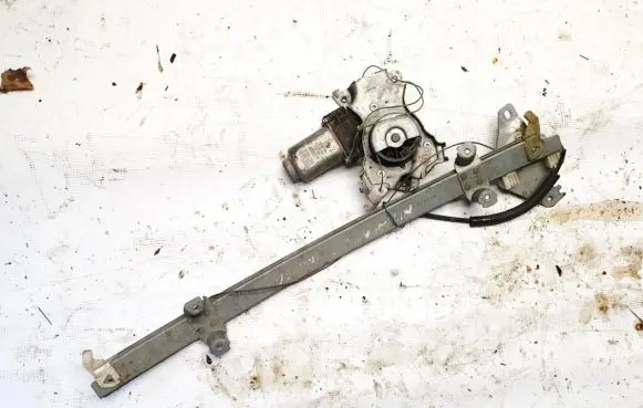 Nissan Primera Front door window regulator motor 400600t7