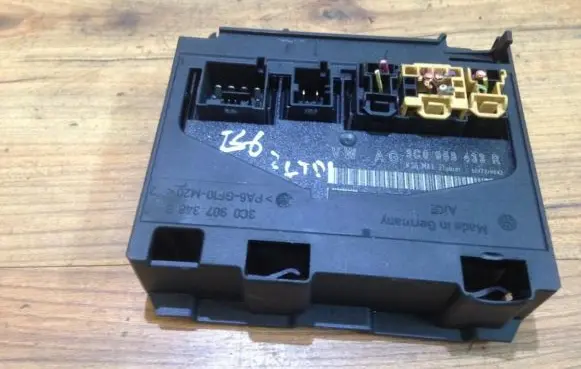 Volkswagen PASSAT B6 Comfort/convenience module 3c0959433r 3c0907348b