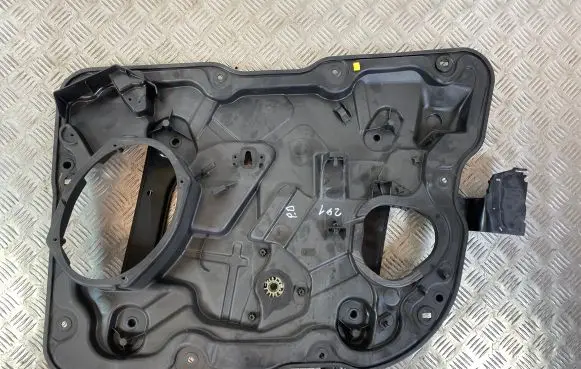 Dodge Durango Front window lifting mechanism without motor