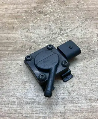 BMW 3 E90 E91 Exhaust gas pressure sensor 7789219 07G13